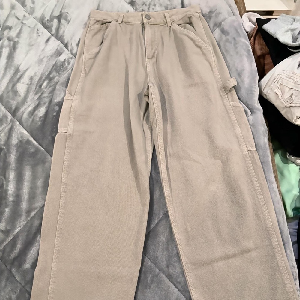 Beige cargo